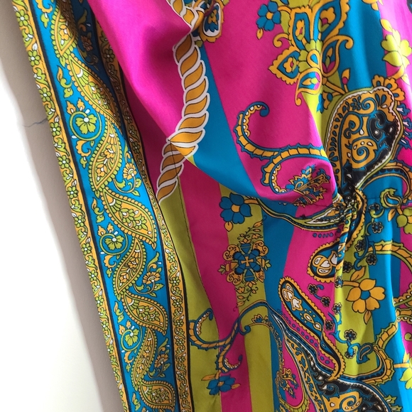 Caftan Dashiki style short v neck dress - Picture 7 of 8